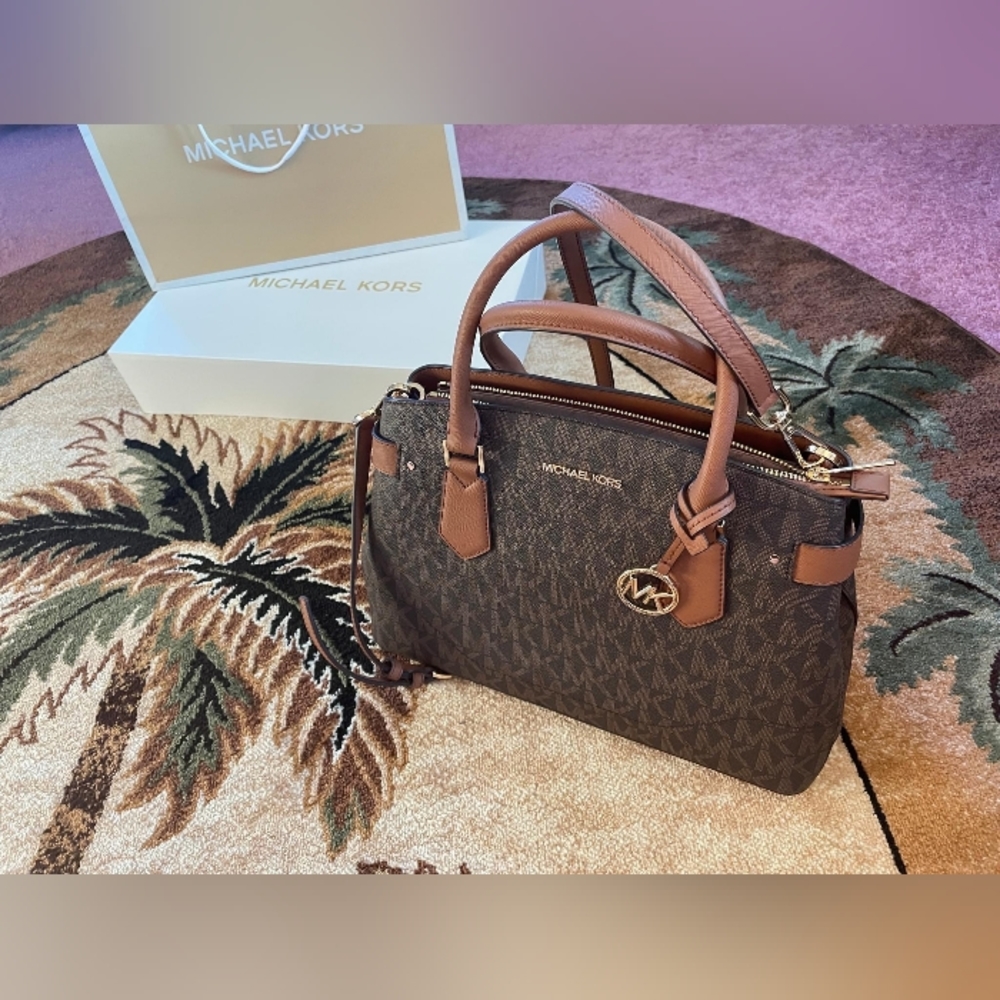 $398 Michael Kors LYNN LG EW SATCHEL Designer Bag MK Handbag NWT - Picture 9 of 12